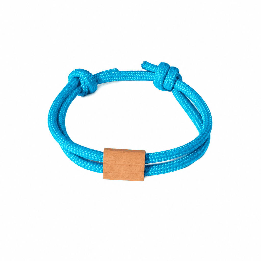 Slider Holzschieber mit Wunschgravur und Armband hellblau