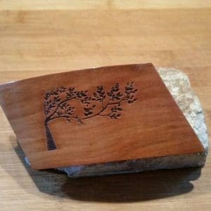 Holz-Haarspange mit Baum im Wind