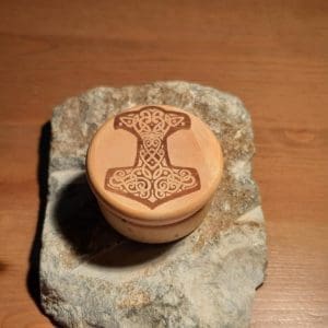 Holzdose Thorshammer mit Drehverschluss