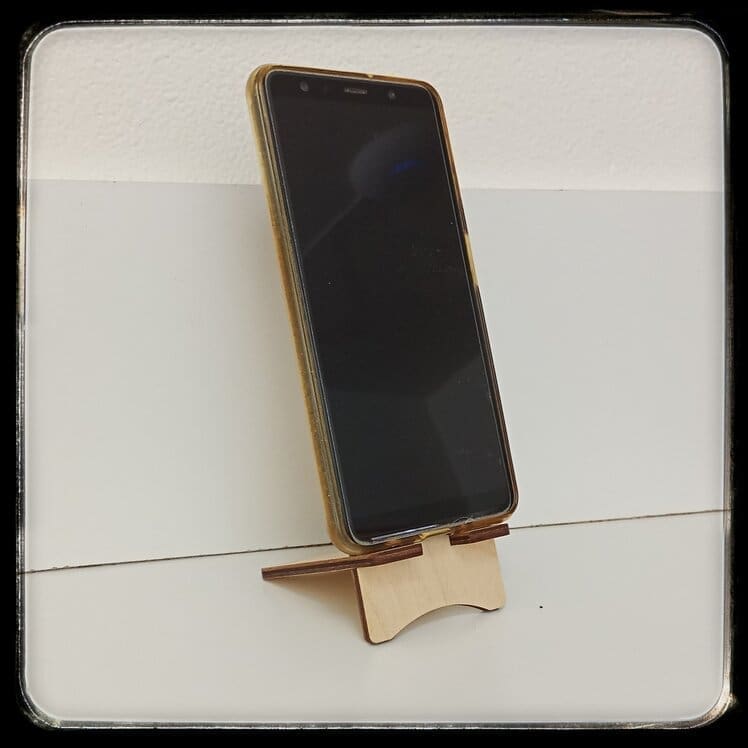 Handyhalter aus Holz